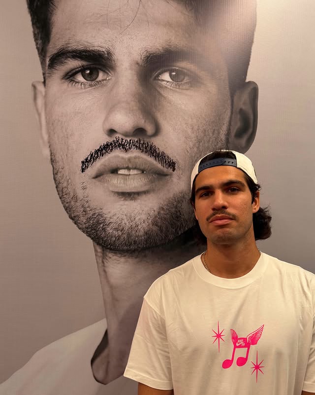 A mustache later… 🥸