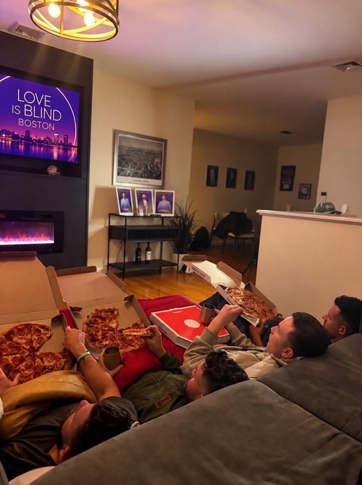 Shhh our show is on. Love may be blind but hunger isn’t @dominos #ad