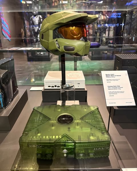 Celebrate 25 years of Halo history with artifacts, armor, weapons, and more with a trip to Seattle's MOPOP 🏛️ Halo: The Great Journey will be available from now until May 16, 2027. Be sure to stop by and check it out…