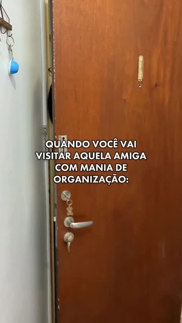 Na casa da Izabel até o lanche tem lugar certo, e o pedido no @ifoodbrasil chega do jeitinho que ela escolheu: molho à parte, sem cebola e guardanapo extra. Nas observações do pedido do iFood, cada um pede do seu jeit…