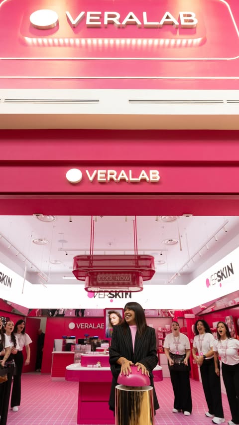 UÀ, MARCIANISE! 💖 Il primo Store Veralab in Campania è ufficialmente APERTO! 🎉 Cristina ha premuto il PULSANTONE e, come sempre, abbiamo festeggiato tra brindisi, chiacchiere e qualche sorpresa! 📍 Ci trovate al Cen…