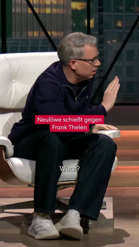 Jetzt fliegen die Fetzen! 🔥 „Du bist kein Marketing-Mann!“ @andreaswherb ist bekannt für klare Worte und geht straight auf @frank_thelen los. 💥Der lässt das natürlich nicht auf sich sitzen und kontert. 🦁 Worum hier…