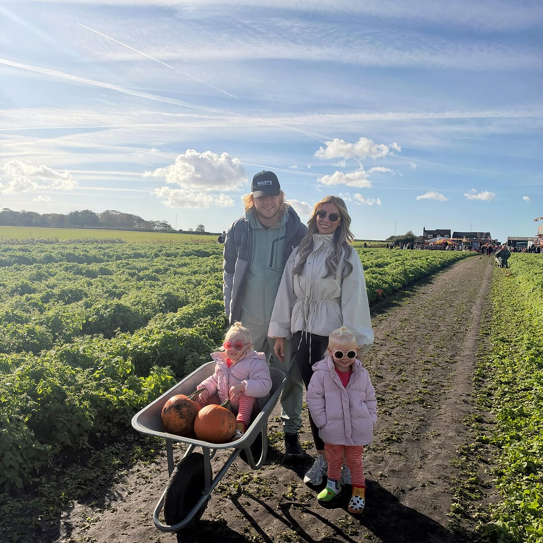 Pumpkin picking with the baba’s 🎃