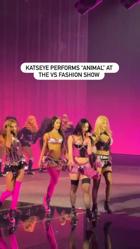 Things @katseyeworld did? Eat up their #VSFashionShow performance. Video: Seventeen