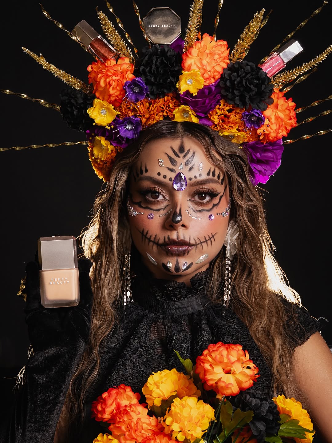 ¡Me llena de emoción ser la primera Catrina Fenty! ✨ El Día de Muertos es una celebración que nos conecta con nuestras raíces, nuestra historia y todo aquello que vive en nosotros. Una tradición que pasa de generación…