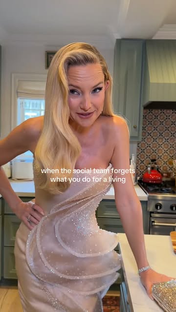 Not *just* a professional actress, but an ICON!!! Video: @katehudson