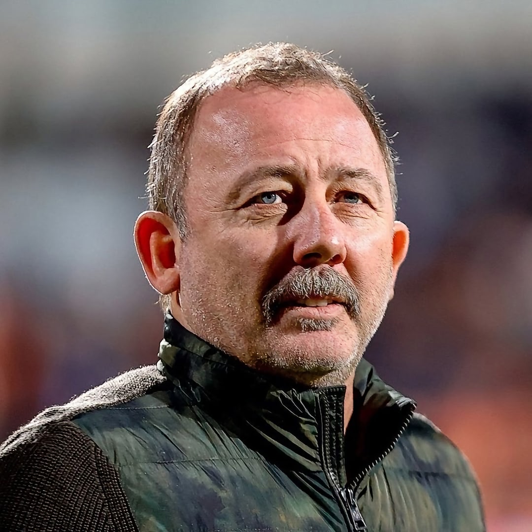 🚨 Sergen Yalçın, Beşiktaş'taki teknik heyetini A Milli Takım'a getirecek.