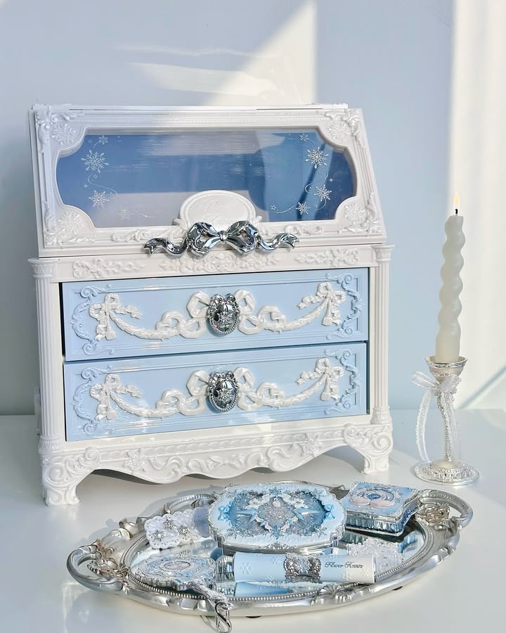 POV: your makeup mood just turned icy blue. 🩵❄️ Snow Ballet is making a strong case for cool-toned makeup as the holidays get closer. The shimmer? The packaging? We’re looking respectfully. 🫣✨ #flowerknows #SnowBall…