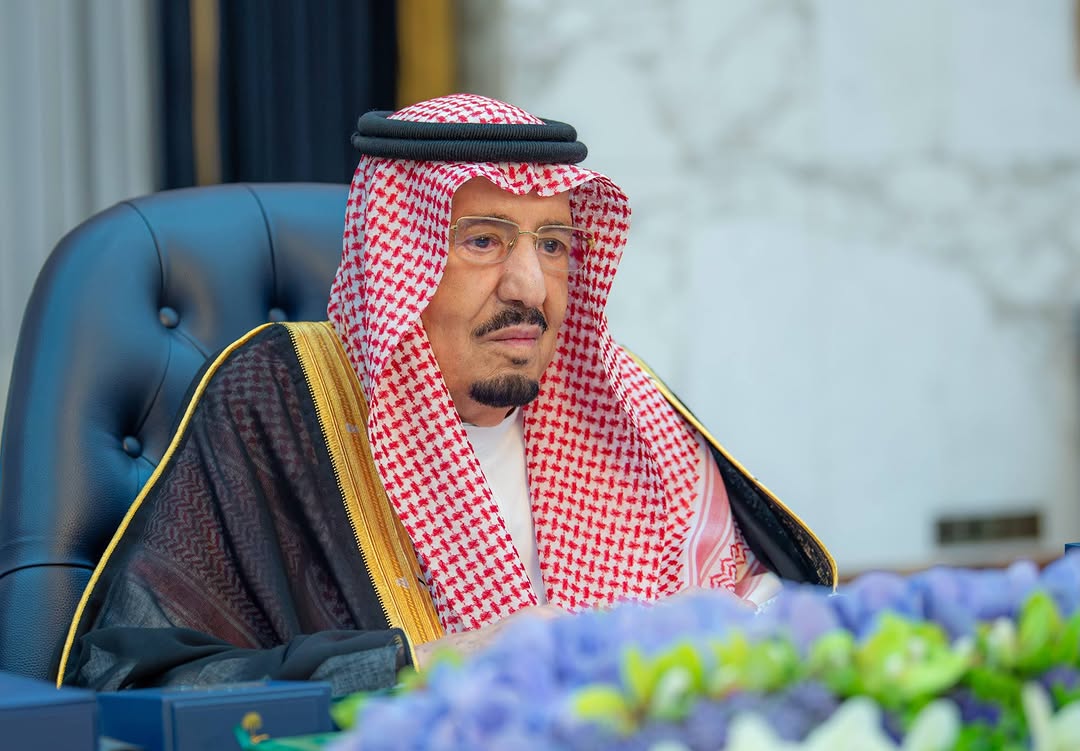 #خادم_الحرمين_الشريفين يرأس جلسة #مجلس_الوزراء في الرياض.