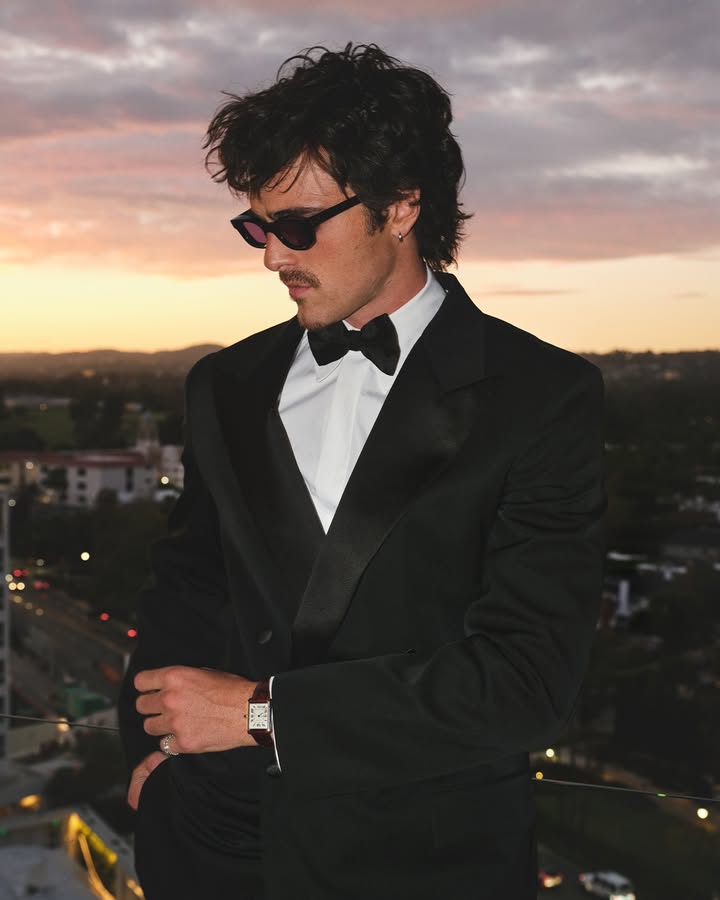 Cartier creations made each moment magical at the 6th annual Gala in celebration of the Academy Museum of Motion Pictures, as worn by Jacob Elordi, Elle Fanning, Dakota Fanning and Karlie Kloss. #CartierCinemaClub #Cr…
