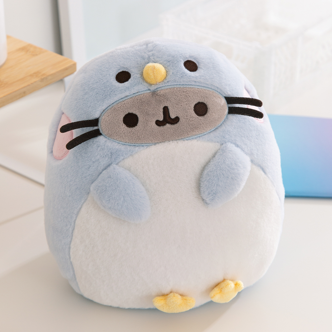 Snow cute 💙 ❄️ Shop the new and exclusive #Pusheen Fluffy Penguin Plush at @ThePusheenshop! 🐧