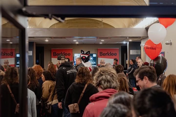 Thrilled to have welcomed record numbers of families to Berklee’s Fall Open House this past weekend! Here are some highlights. 🎶 Apply by the Early Action November 1 deadline to save 50% on your application fee! 📸: …