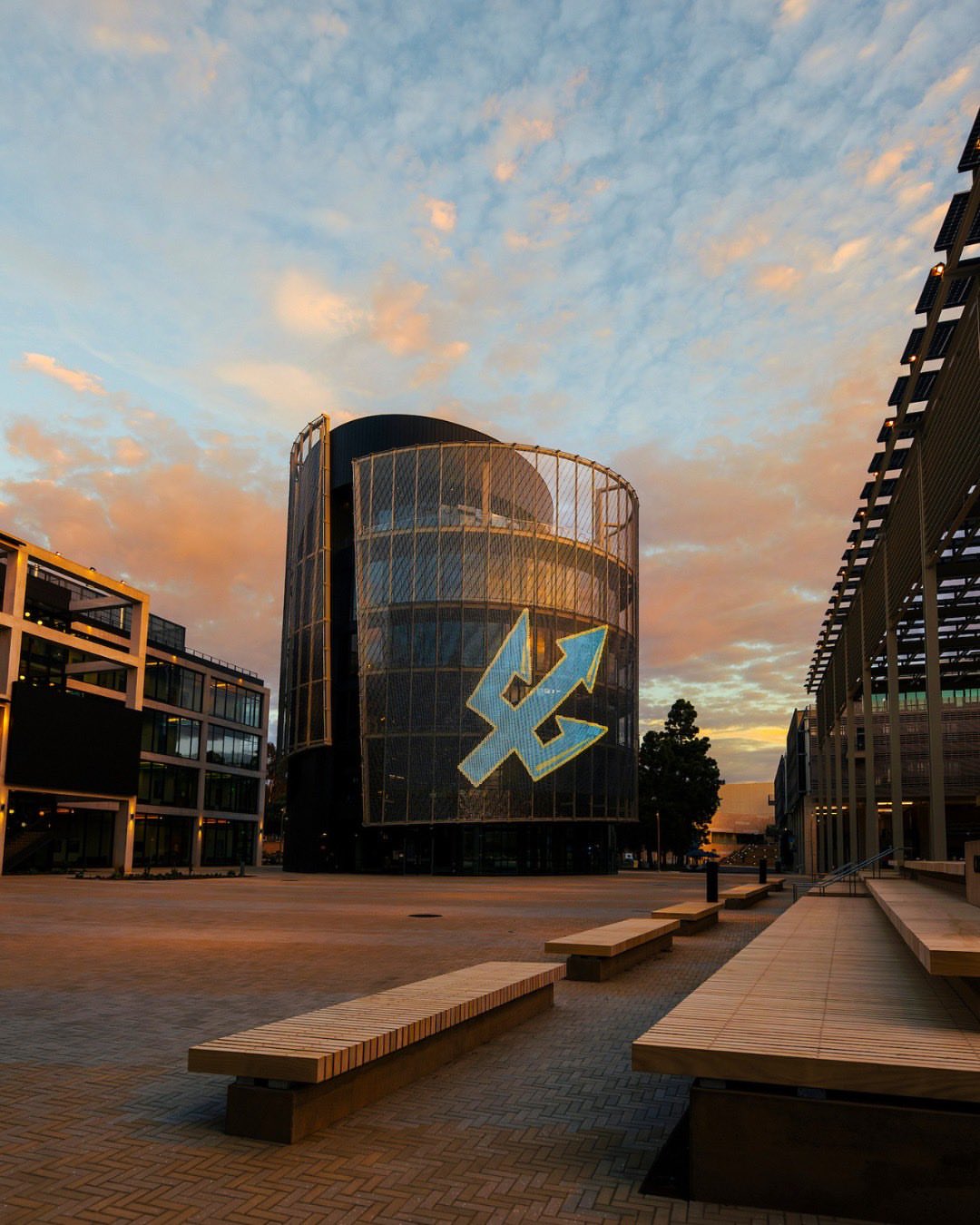 Meet the new front door to UC San Diego. 🔱🚪 Triton Center is our vibrant new campus hub bringing together student services, health and wellness resources, alumni connections, arts and culture, and community gatherin…