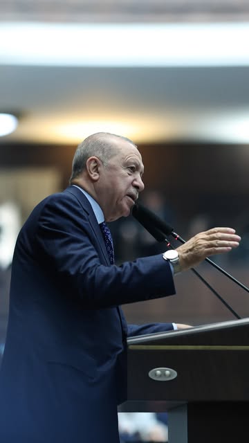 Sorumlu, sağduyulu siyaset yapmayı öğrenemeyenlere diyorum ki… Bu milletin kardeşliğinden artık ellerinizi çekin.