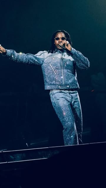 Embellished with over 100,000 rhinestones, Asake’s custom Levi’s looks lit up the London stop of his ‘In God We Trust’ Tour. Created exclusively for the stage, the two bespoke looks draw from the heritage of Levi’s cr…