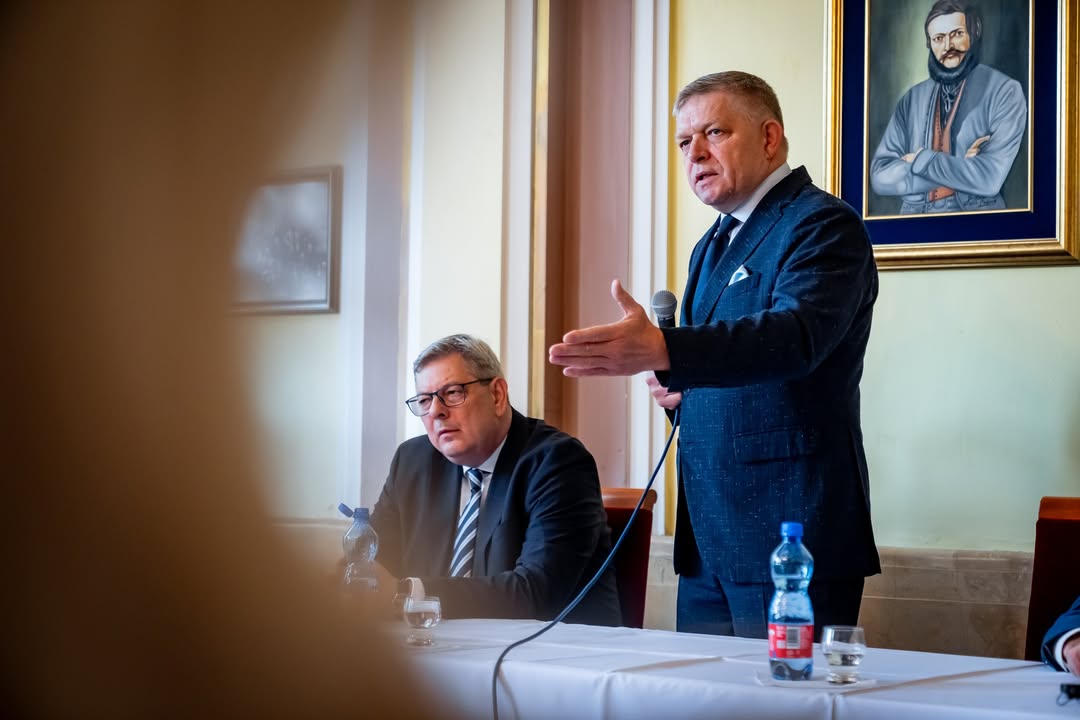 DISKUSIE S MLADÝMI ĽUĎMI MAJÚ VŽDY VEĽKÝ ZMYSEL! V priestoroch Matice slovenskej v Martine sme spolu s ministrami Jurajom Blanárom a Borisom Suskom diskutovali so študentmi stredných škôl o zahraničnej politike, aktuá…
