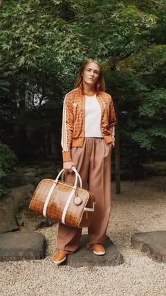 Movement connects us across disciplines and borders. The new adidas x FC Bayern Women x MCM collaboration has arrived. Uniting craftsmanship, sport performance, and the empowering culture of women’s football, this col…