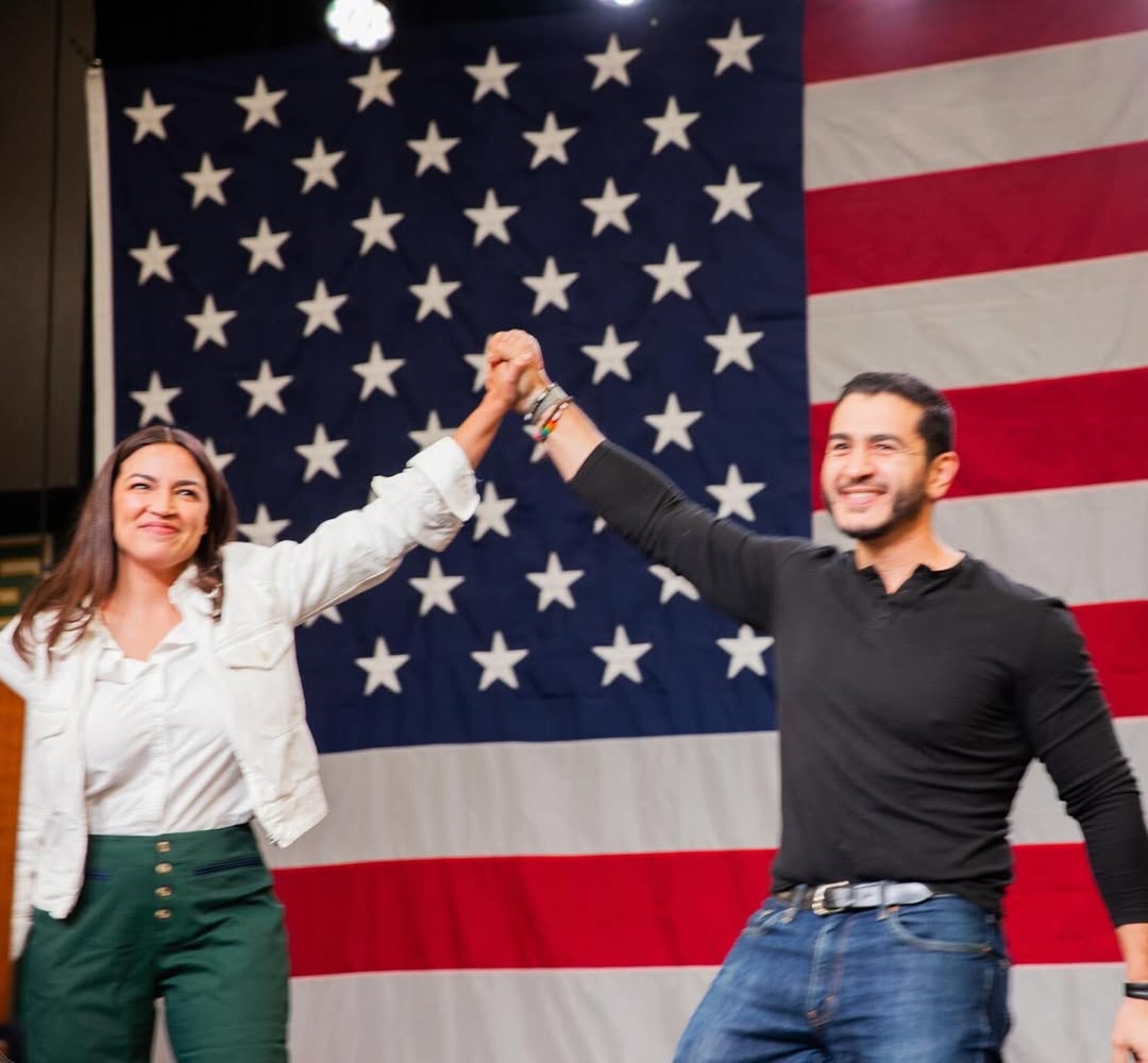 There’s no doubt that @aoc has changed the trajectory of American politics. Grateful to have her with us on the ground across Michigan to strengthen our movement to get money out of politics, put money in pockets, and…