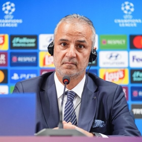 İsmail Kartal istifa etti. Fenerbahçe yönetimi, Göztepe maçına Dirk Kuyt ile çıkmayı düşünüyor.