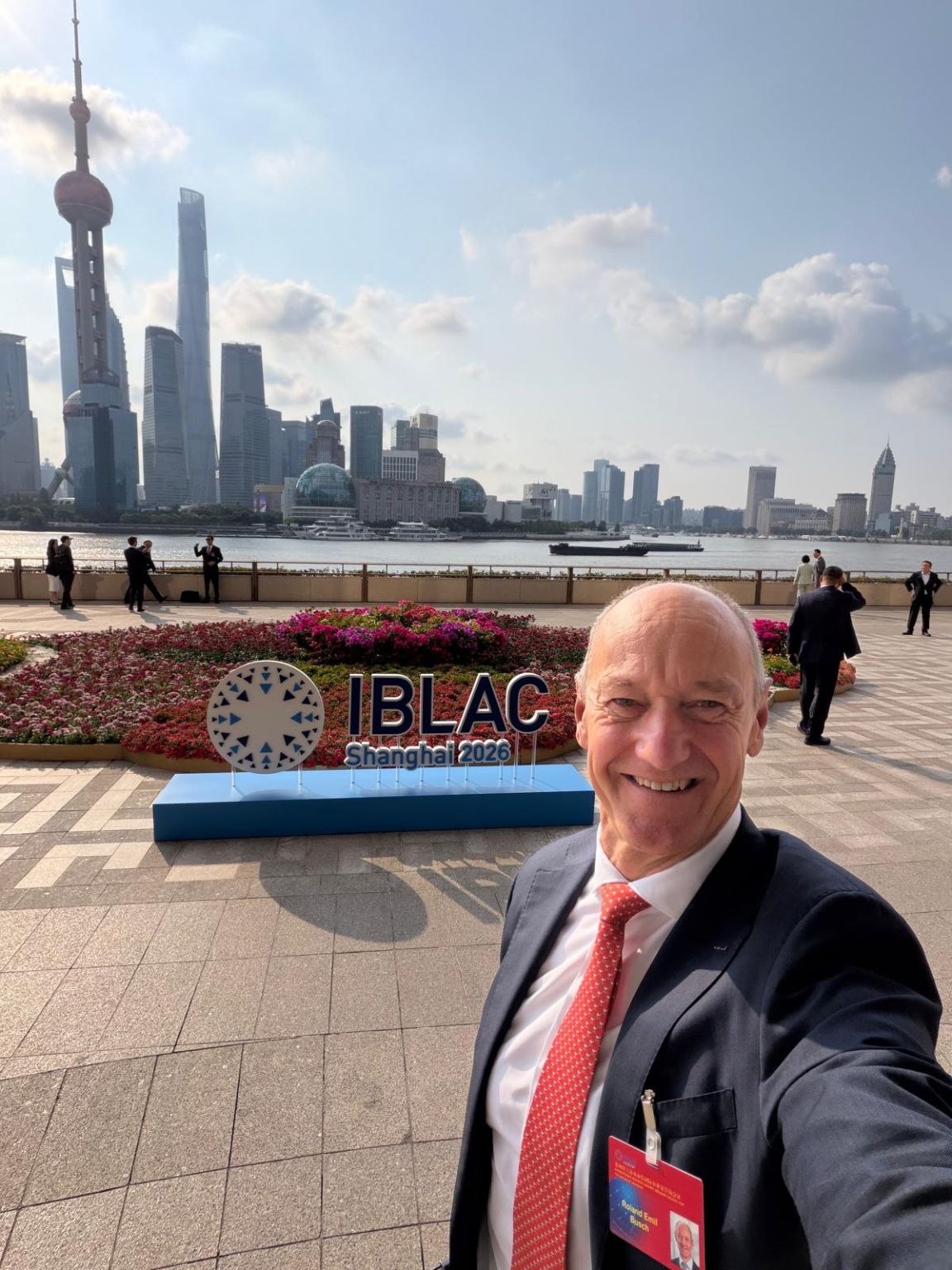 Good to be back in Shanghai! Spent some days here for IBLAC 2026, discussing robotics, industrial AI, and the future of automation with the mayor, local leaders and #TeamSiemens. Shanghai is home to one-third of China…