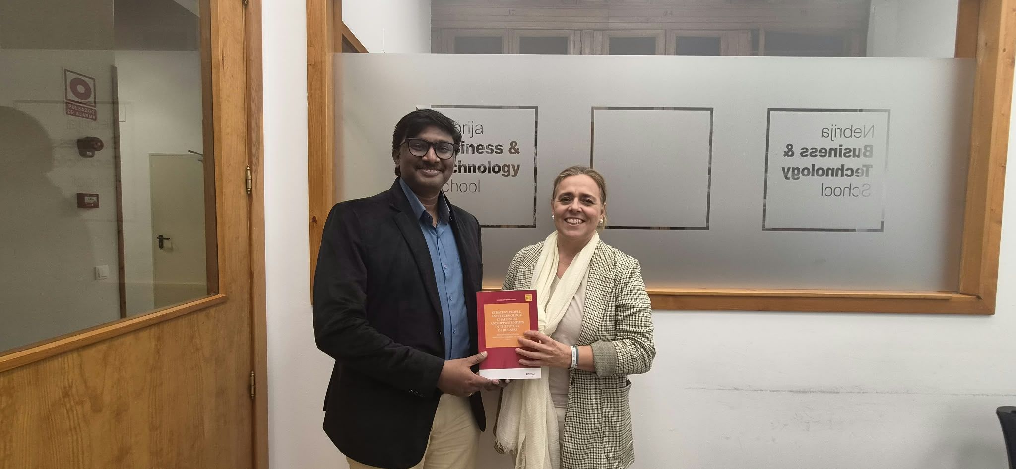 As part of my Visiting Professorship at Universidad Europea, Madrid, I had the pleasure of visiting Universidad Nebrija this evening. Today, I had the pleasure of meeting Prof. Margarita Núñez and Lecturer Mario Aizco…