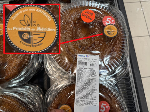 À la pâtisserie du Leclerc Tarbes Ibos (65). Le gâteau basque est « élaboré par nos artisans » qu’ils disent. Plutôt par des chimistes vue la liste des ingrédients… Extrait de SAMEDI CONSO, lien en commentaire [ Et ta…