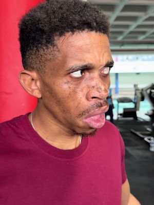 I think I’ll pass on the bench press 🤣🥜 @𝐂𝐎𝐀𝐂𝐇 𝐋𝐄𝐎 ♌️ #williamlast_krm #motsetserepa