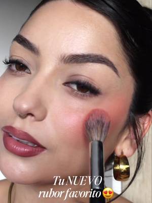 POV: pruebas el NUEVO Duo Blush y se convierte en tu rubor favorito 💗😮‍💨 Tres tonos, mil formas de combinarlos y ese efecto en las mejillas??? OBSESIONADAS ✨ #blush #rubor #duoblush #cyzone #maquillaje