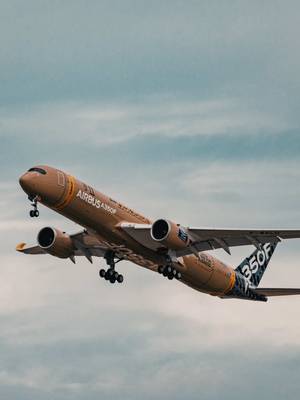 After years of preparation, the #A350F finally took to the skies for its first flight ✈️📦 kicking off a 9-month flight-test campaign! What do you think of the newest member of the #A350 Family? 👀