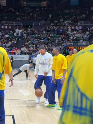 Steph is INSANE for this #NBA #basketball #stephcurry