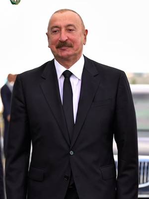 Nəyi deyiriksə, onun üstündə dururuq!