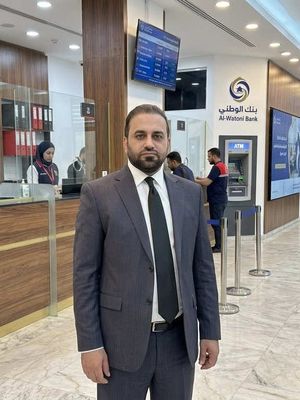 رحت أسحب حوالة بالدولار من أحد المصارف.. بس اللي اكتشفته هناك صدمني! #الاعلامي_حيدر_الحمداني #عاجل