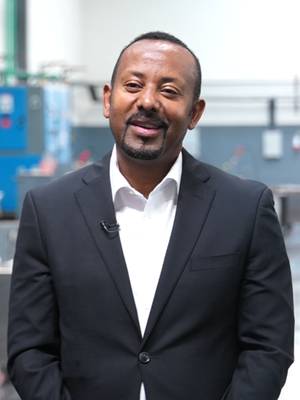በቦሌ ለሚ ልዩ የኢኮኖሚ ቀጣና የተገነባው ብሔራዊ የውድ ማዕድናት ማጣሪያ ፋብሪካ፤ ኢትዮጵያን ብቻ ሳይሆን ሰፊውን የምሥራቅ አፍሪካና አጠቃላይ የአፍሪካ ገበያን የማገልገል አቅም አለው። ‎በአፍሪካ ውስጥ ዓለም አቀፍ ተዓማኒነት ያለው የማጣራትና የፍተሻ አገልግሎት በመስጠት፤ ጎረቤት ሀገራትና በቀጣናው የሚገኙ የማዕድን ኩባንያዎች ወርቃቸውን ከ…