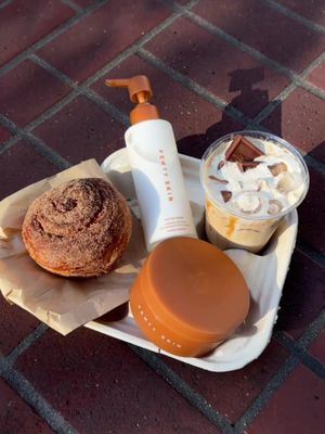It’s officially Salted Caramel season 🍂🤎🍯 Lather up with the indulgent scents of: caramel 🍮 cookie dough🍪 vanilla🍦 Available in our hydrating Butta Drop Body Milk and nourishing Butta Drop Body Cream 🥛🤍 Stock …