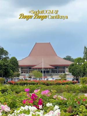 Saking sibuknya beraktivitas di UGM, jangan-jangan Kawan UGM sampai nggak sadar kalau ada bunga-bunga cantik yang diam-diam menyapa di sepanjang jalan 🌷🌼 Yuk, sesekali tengok kanan-kiri, siapa tahu ada sudut cantik …