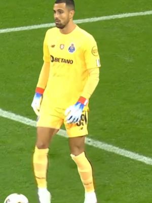 Assist and penalty saved 🧤🎯 Ladies and gentlemen… Diogo Costa! 💙 #OnThisDay 📍 Leverkusen #UCL @championsleague