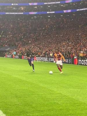 Galatasaray’da Batrakov’un attığı golün cep telefonumuza yansıyan görüntüsü
