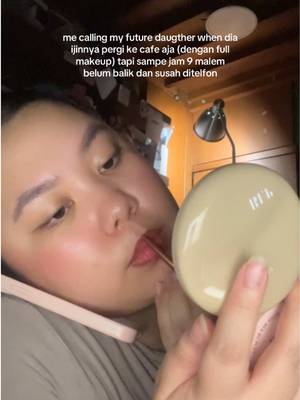 Dalam judul menelfon future daugther dengan bibir baddie 📱🫢 #liplinerblp