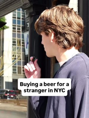 Buying a beer for the most famous man in comedy @JeffreyLGurian 🍻 From hanging out with some of the biggest names in comedy to becoming a legend in the NYC comedy scene himself, Jeffrey Gurian has no shortage of stor…