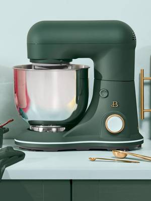 Introducing the Piping Collection 🎨 A new way to do color in the kitchen, with three two-tone pairings that feel unexpected, playful, and made to stand out 😍 You can now find some of your favorite kitchen appliances…