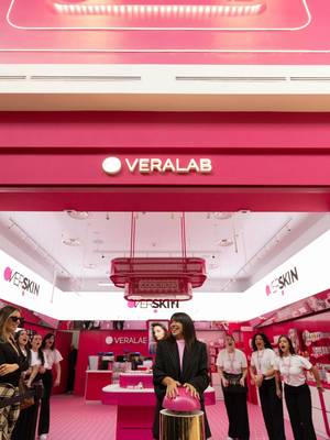 UÀ, MARCIANISE! 💖 Il primo Store Veralab in Campania è ufficialmente APERTO! 🎉 Cristina ha premuto il PULSANTONE e, come sempre, abbiamo festeggiato tra brindisi, chiacchiere e qualche sorpresa! 📍 Ci trovate al Cen…