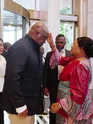 Retour en images sur la participation, samedi 17 octobre 2026, à Kinshasa, du Président Félix-Antoine Tshisekedi et de la distinguée Première dame Denise Nyakeru, au vernissage du livre « Maman Marthe Kasalu Tshiseked…