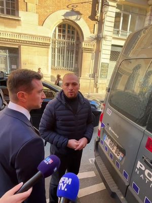 Voilà ce que les copains de ce député de gauche font aux forces de l’ordre.