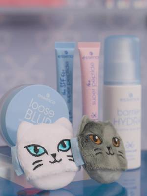 aww, the Lelo & Lolo powder puffs just stole the show 🥹🐈‍⬛🐈 our trend edition with @xskincare is finally here 💗 what's the first product you're picking up? 👇 #essence #essencecosmetics #xskincare #makeup #skincare