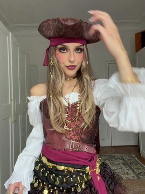le gold c’est tellement ma couleur #jacksparrow #pirate