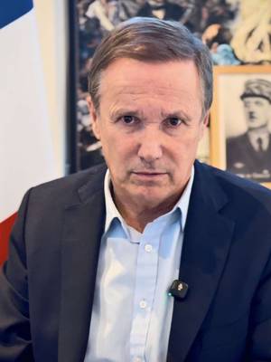 🔴Macron sous hallucinogènes ? 🔵Comment supporter cela encore six mois ? Aidez-nous à résister ! Participez à la campagne présidentielle : dons.dupontaignan.fr