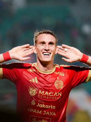 𝑭𝒊𝒗𝒆-𝒔𝒕𝒂𝒓 𝒇𝒊𝒏𝒊𝒔𝒉. Ivan Mamut puts the finishing touch on Persija’s 5-1 win. ⭐️ #BRISuperLeague #Persija