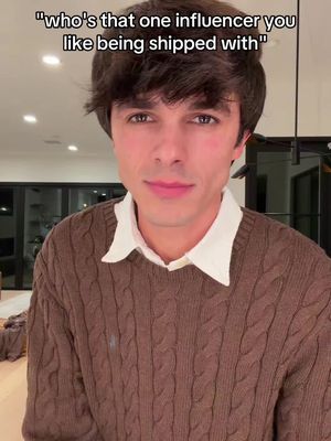 Who is it??🥺