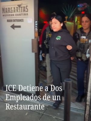 Dos empleados de un restaurante en el centro de Syracuse, Nueva York, fueron detenidos por agentes de inmigración el pasado lunes, 19 de octubre. De acuerdo con Eri Solomon, quien grabó la detención, el operativo ocur…
