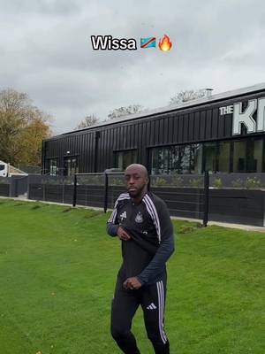 Training with Wissa 👊 #Wissa #Newcastle #rdcongo🇨🇩 #PremierLeague